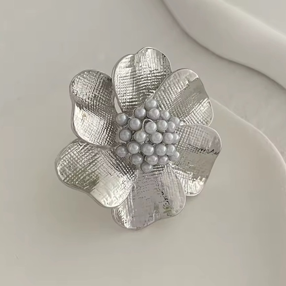 Anthropologie Flower Silver Pearl Adjustable Ring - Picture 1 of 8